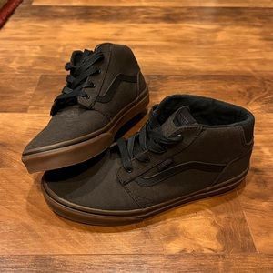 Black Vans - Size Youth 6 (~8 Women’s)
